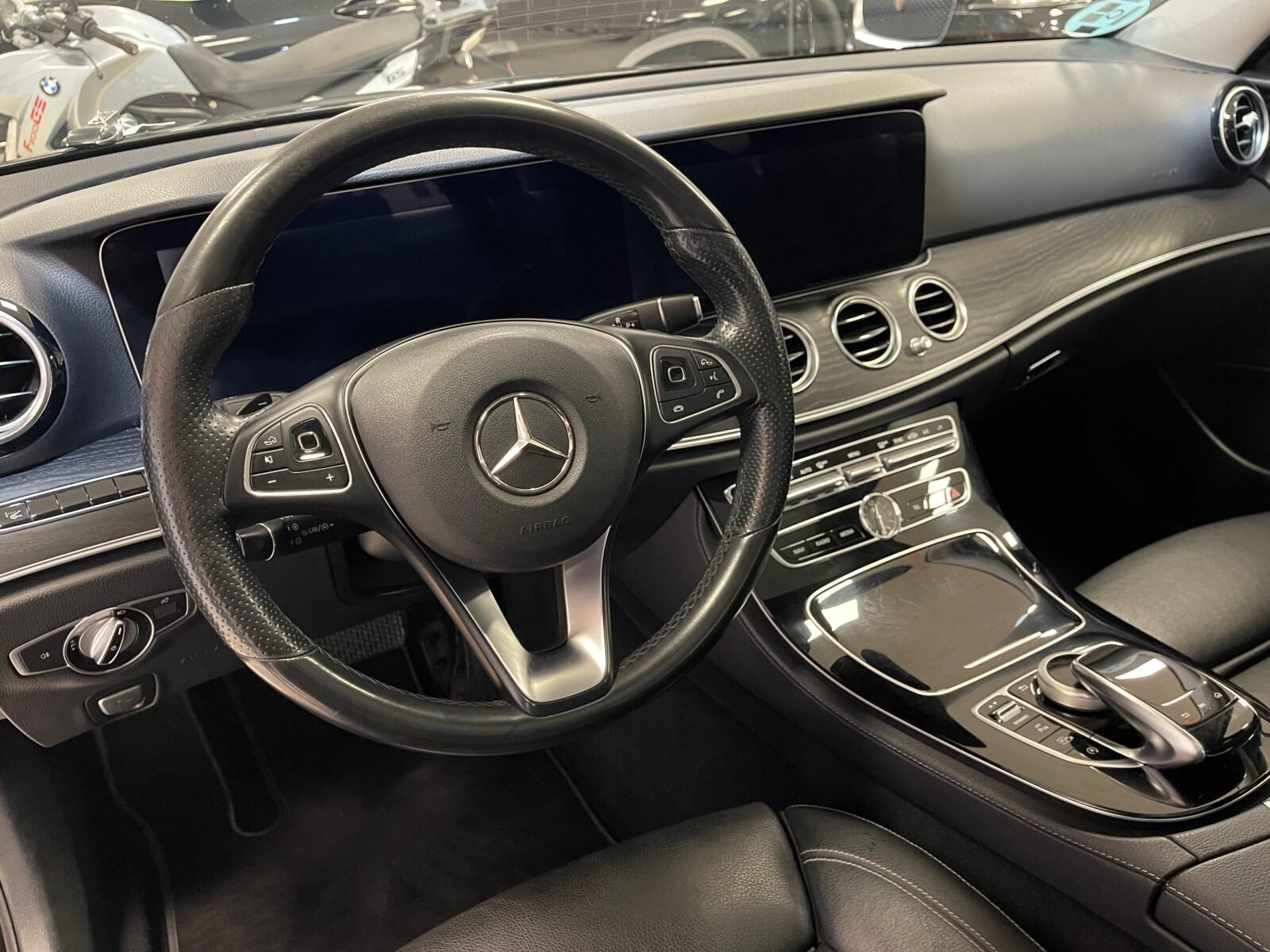 MERCEDES-BENZ E-class 220d