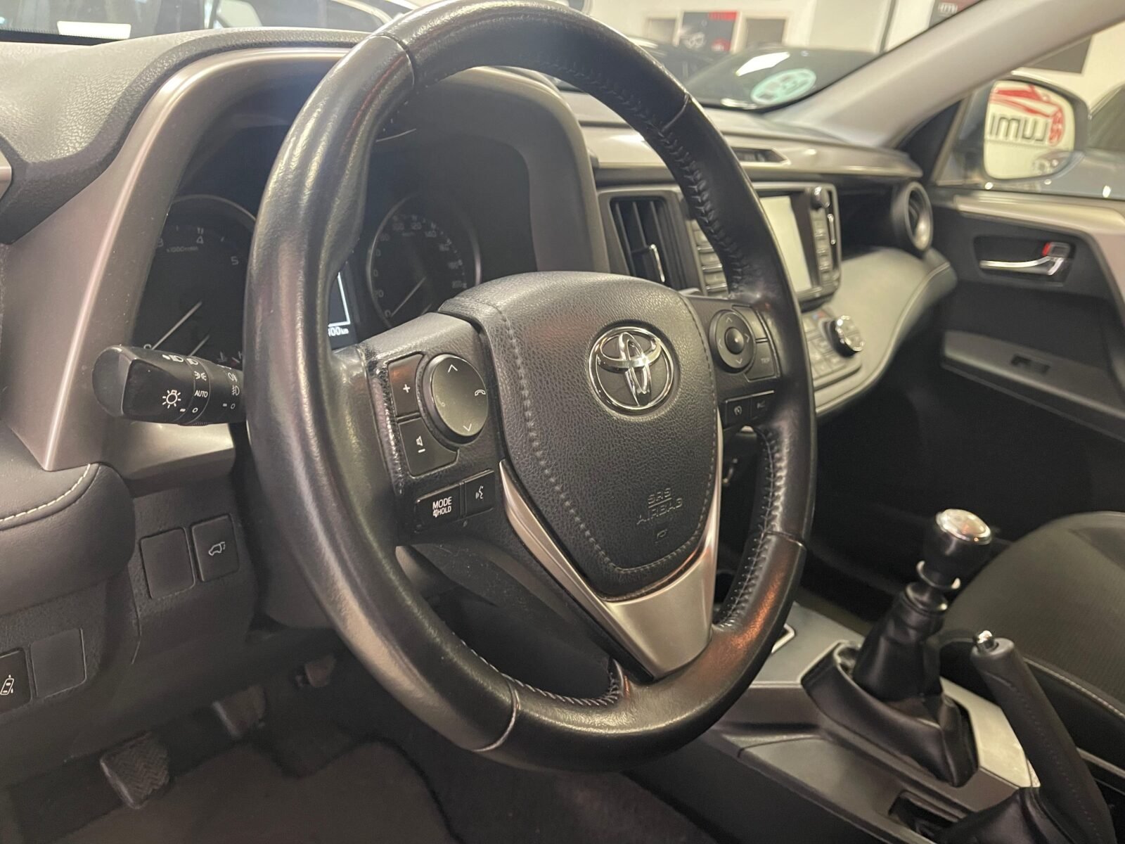 TOYOTA RAV4 150D