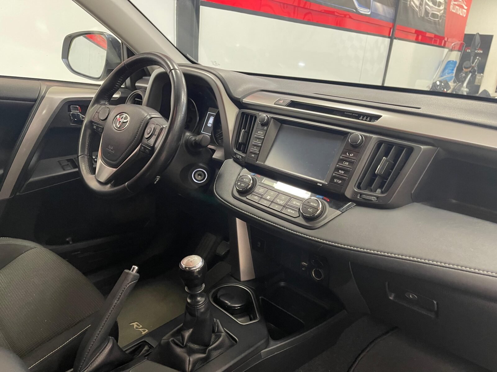 TOYOTA RAV4 150D