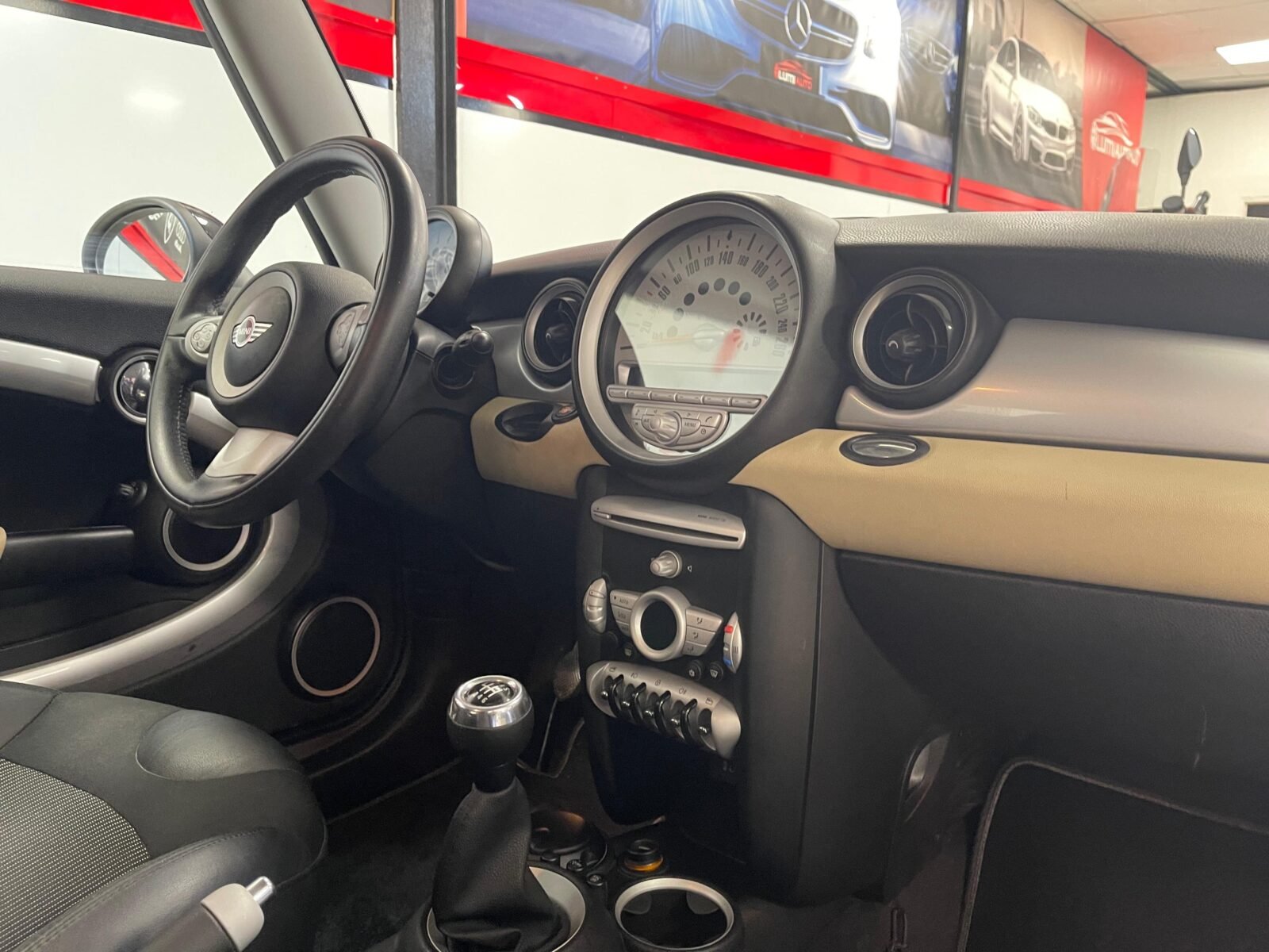 MINI Cooper D 1.6