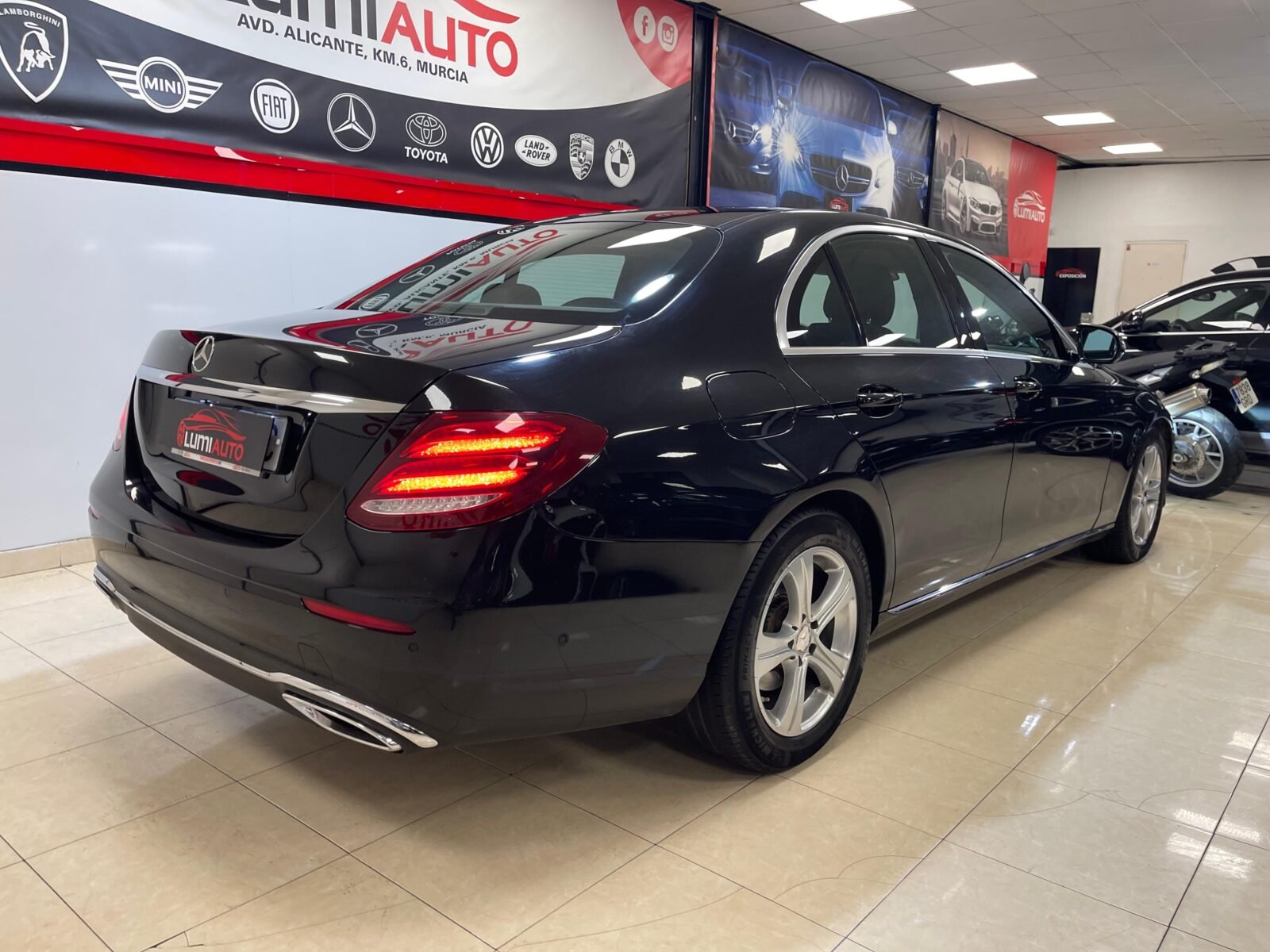 MERCEDES-BENZ E-class 220d