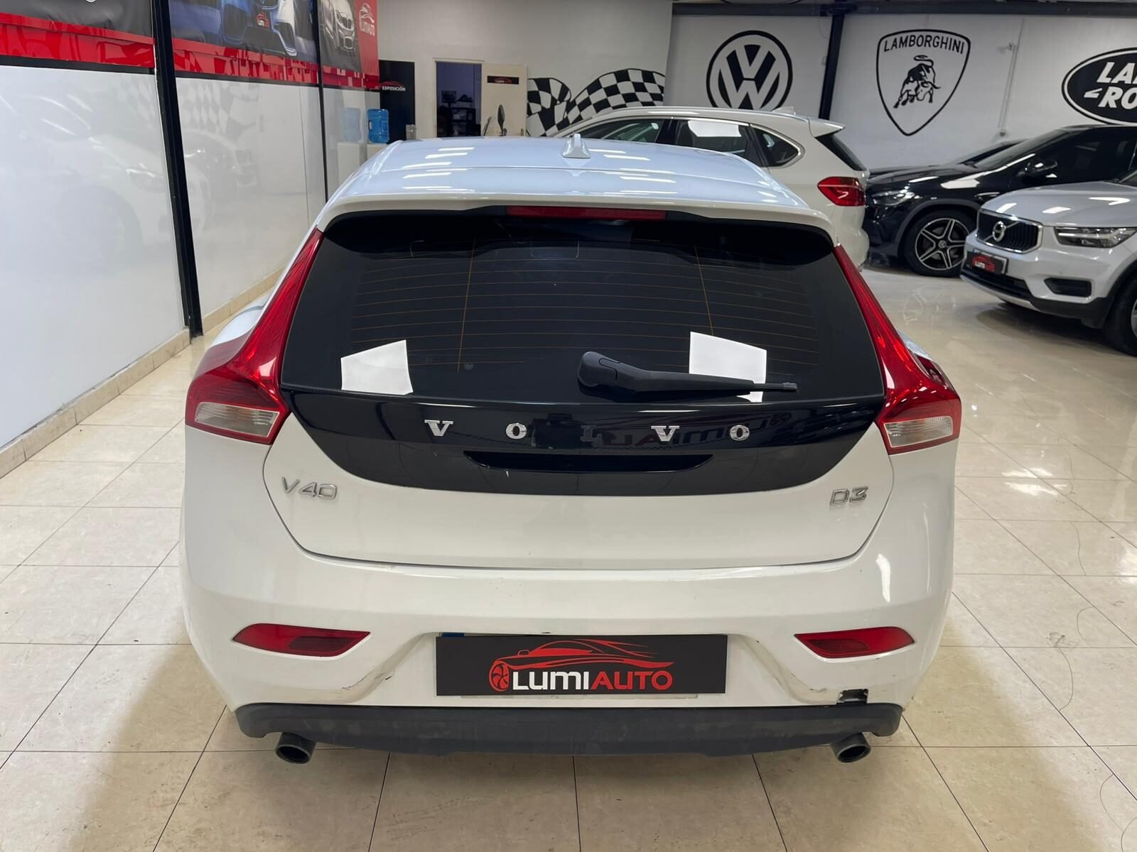 VOLVO V40 2.0 D3
