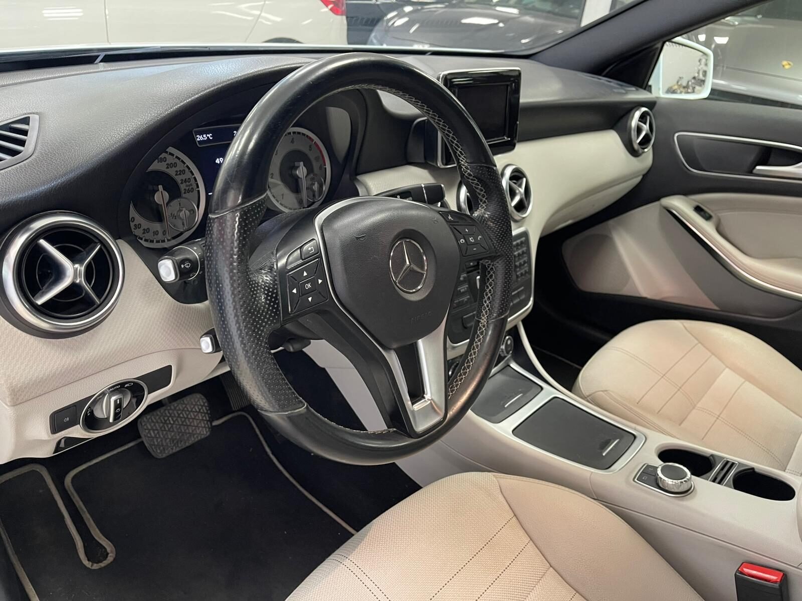 MERCEDES-BENZ CLASE A 180 CDI Urban