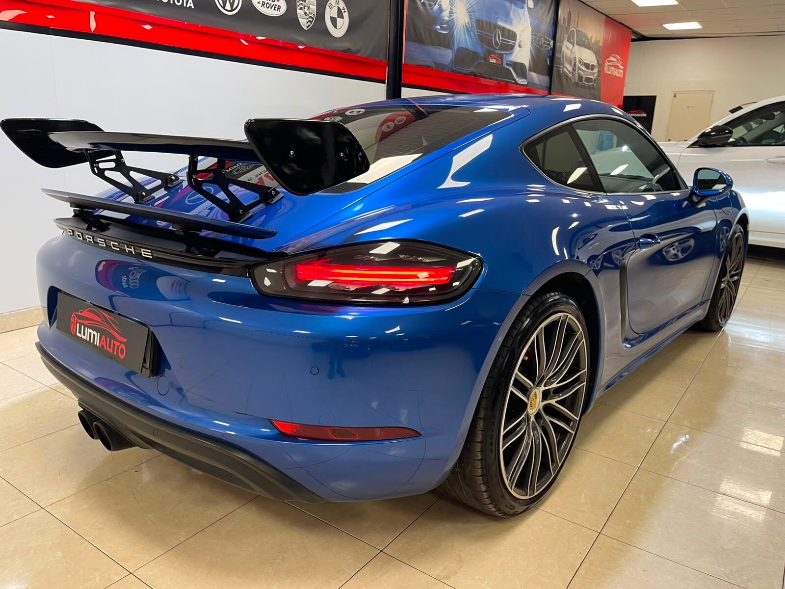 PORSCHE 718 Cayman S