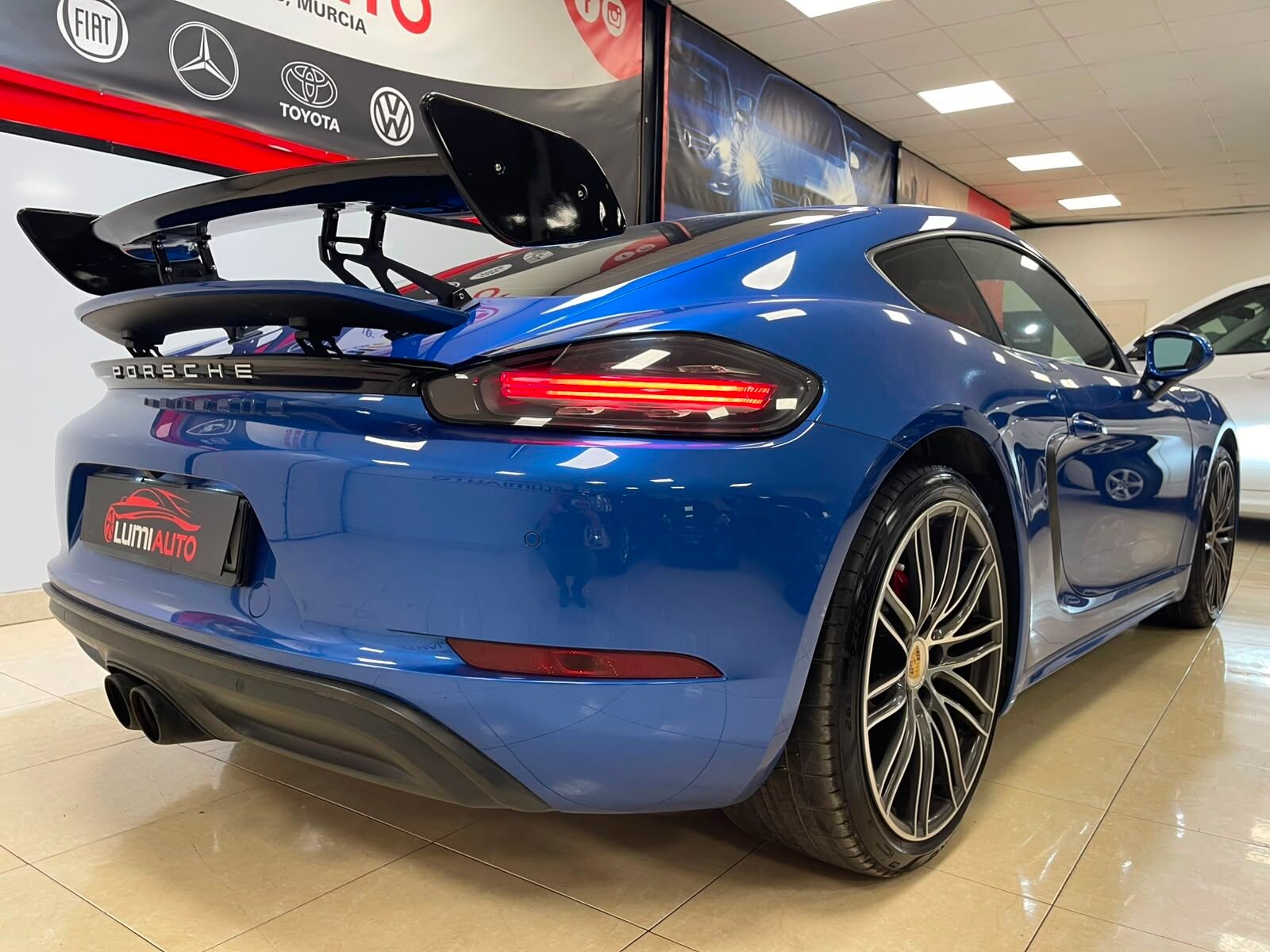 PORSCHE 718 Cayman S