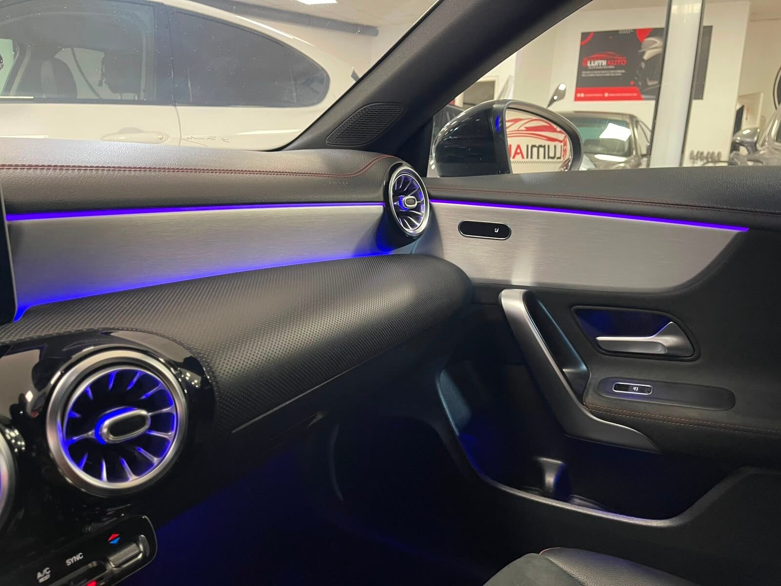 MERCEDES-BENZ CLA 200d AMG