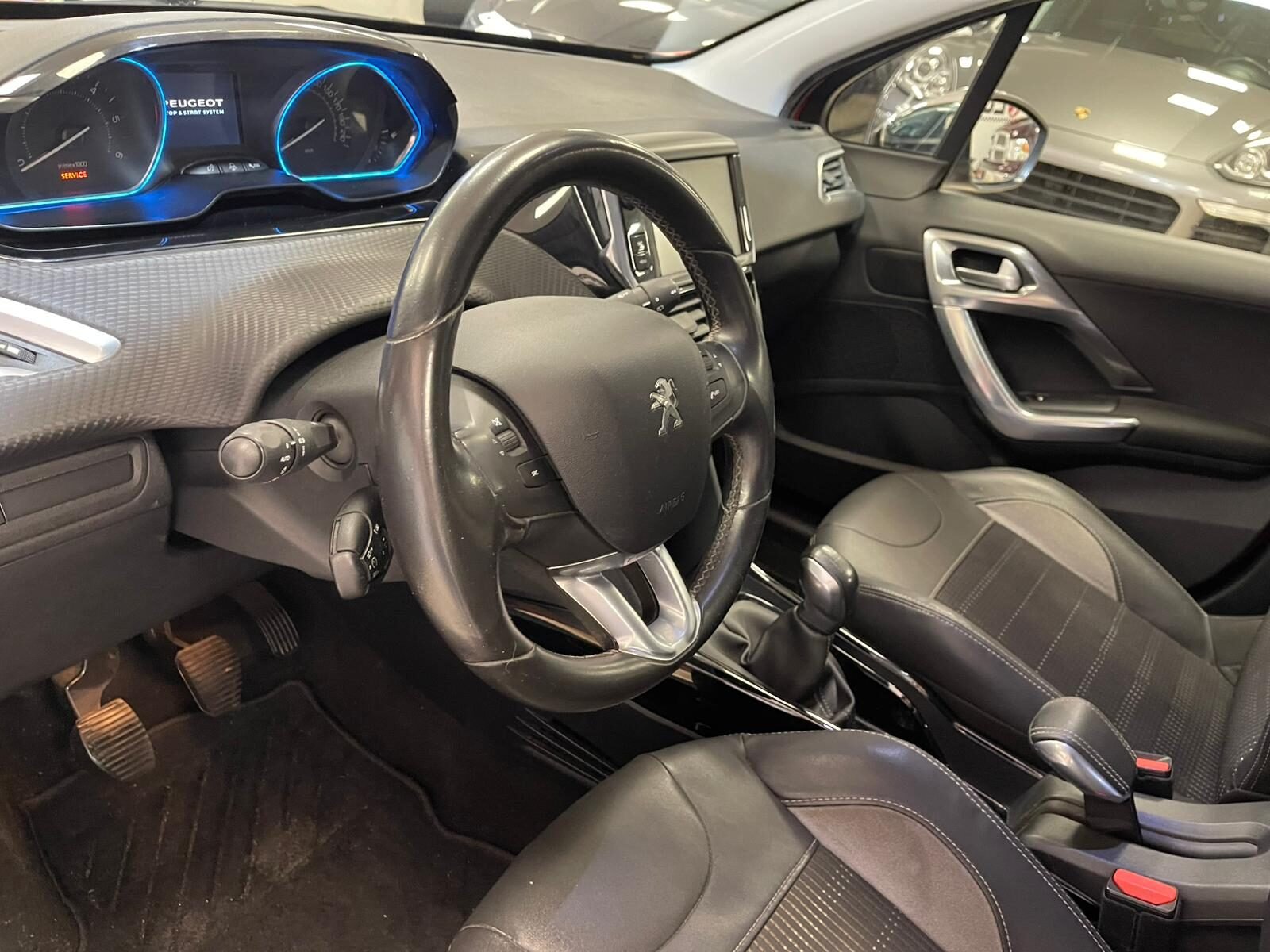 PEUGEOT 2008 1.6 HDI Allure