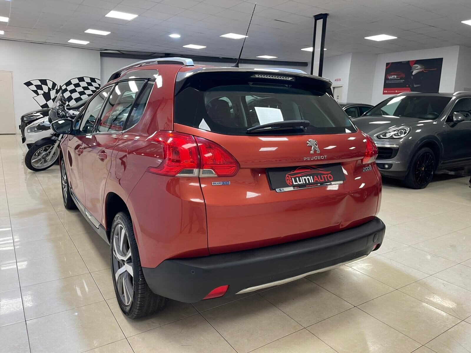 PEUGEOT 2008 1.6 HDI Allure