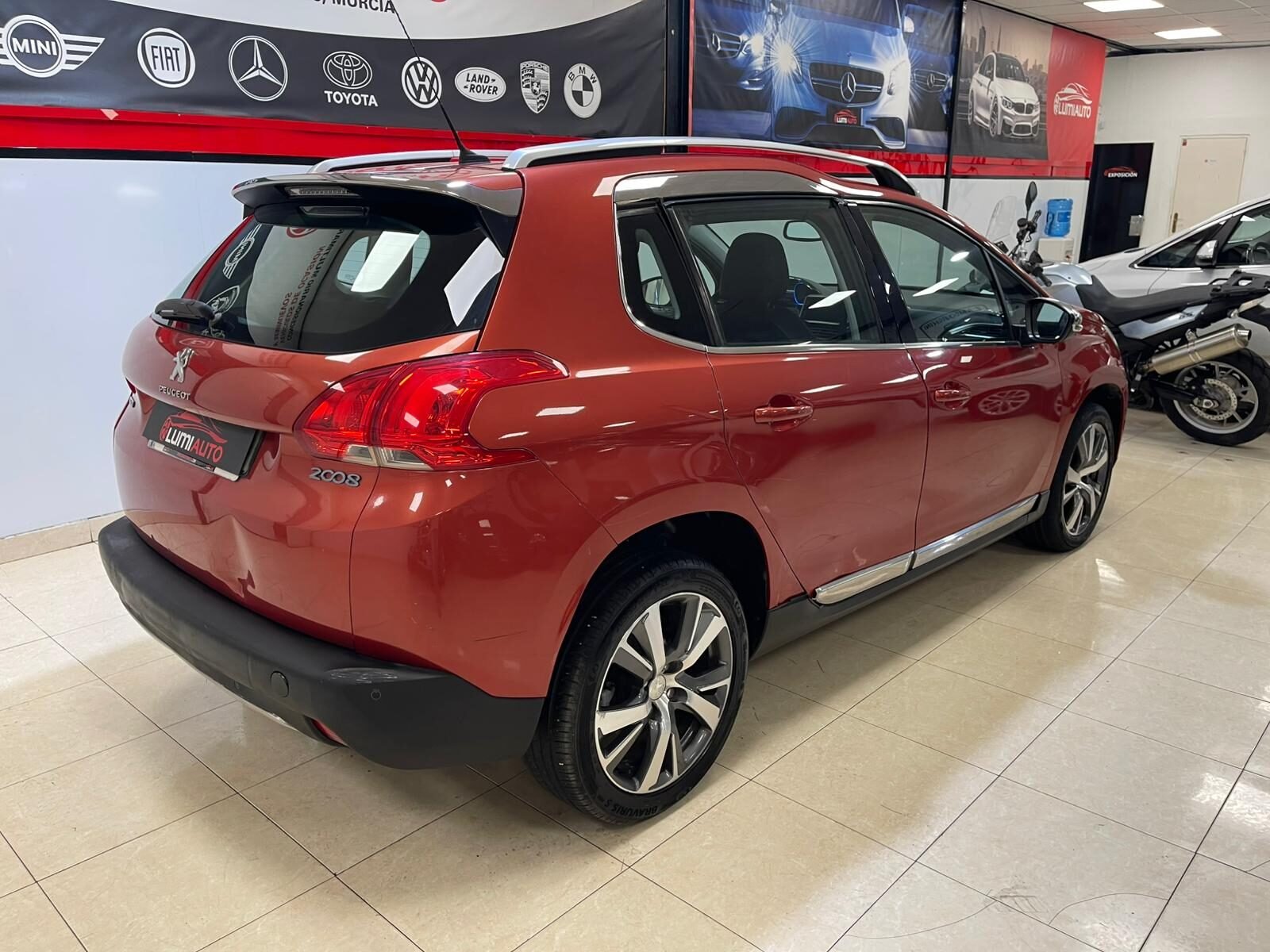 PEUGEOT 2008 1.6 HDI Allure