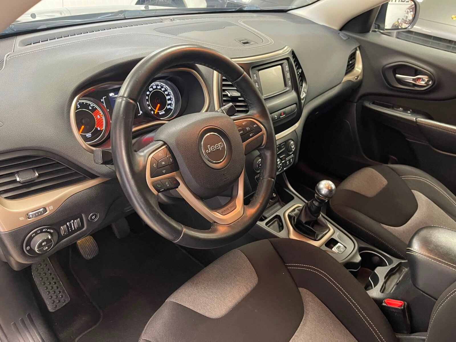 JEEP Cherokee 2.0