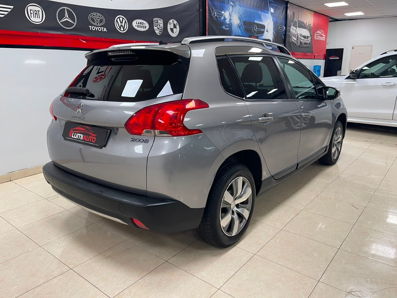 PEUGEOT 2008 1.2 Style