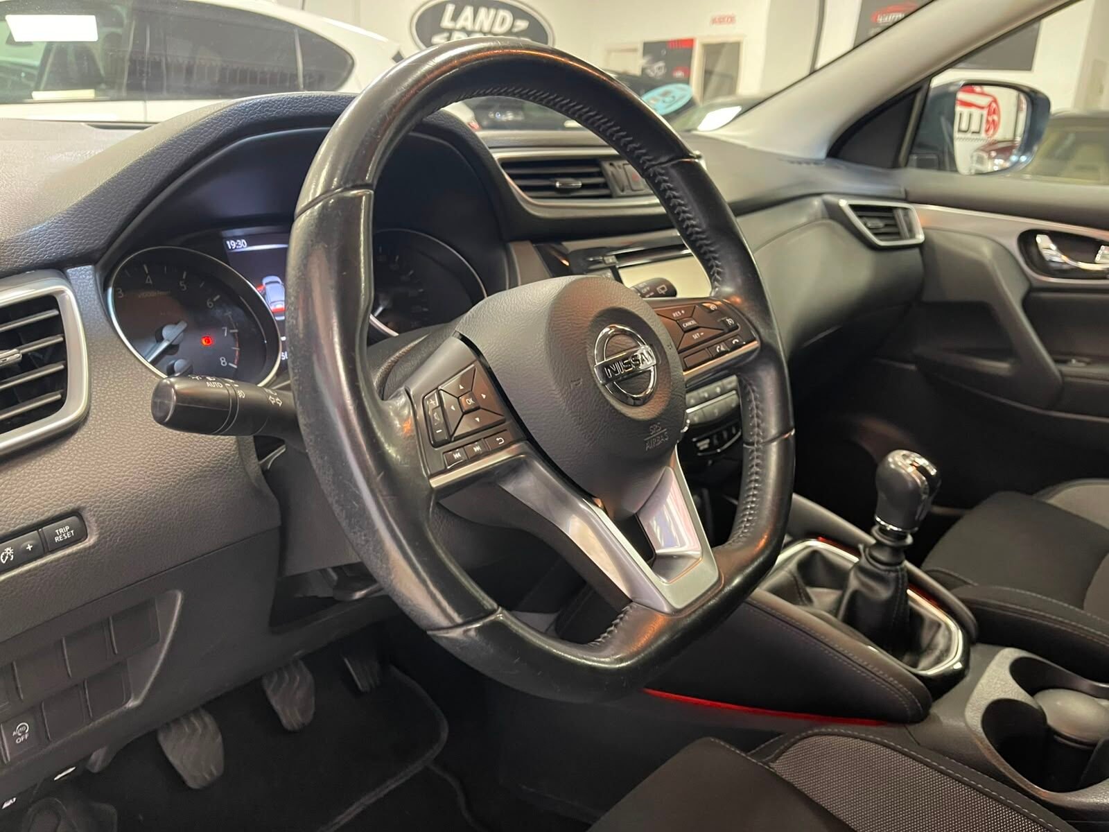 NISSAN Qashqai 1.2 DIGT