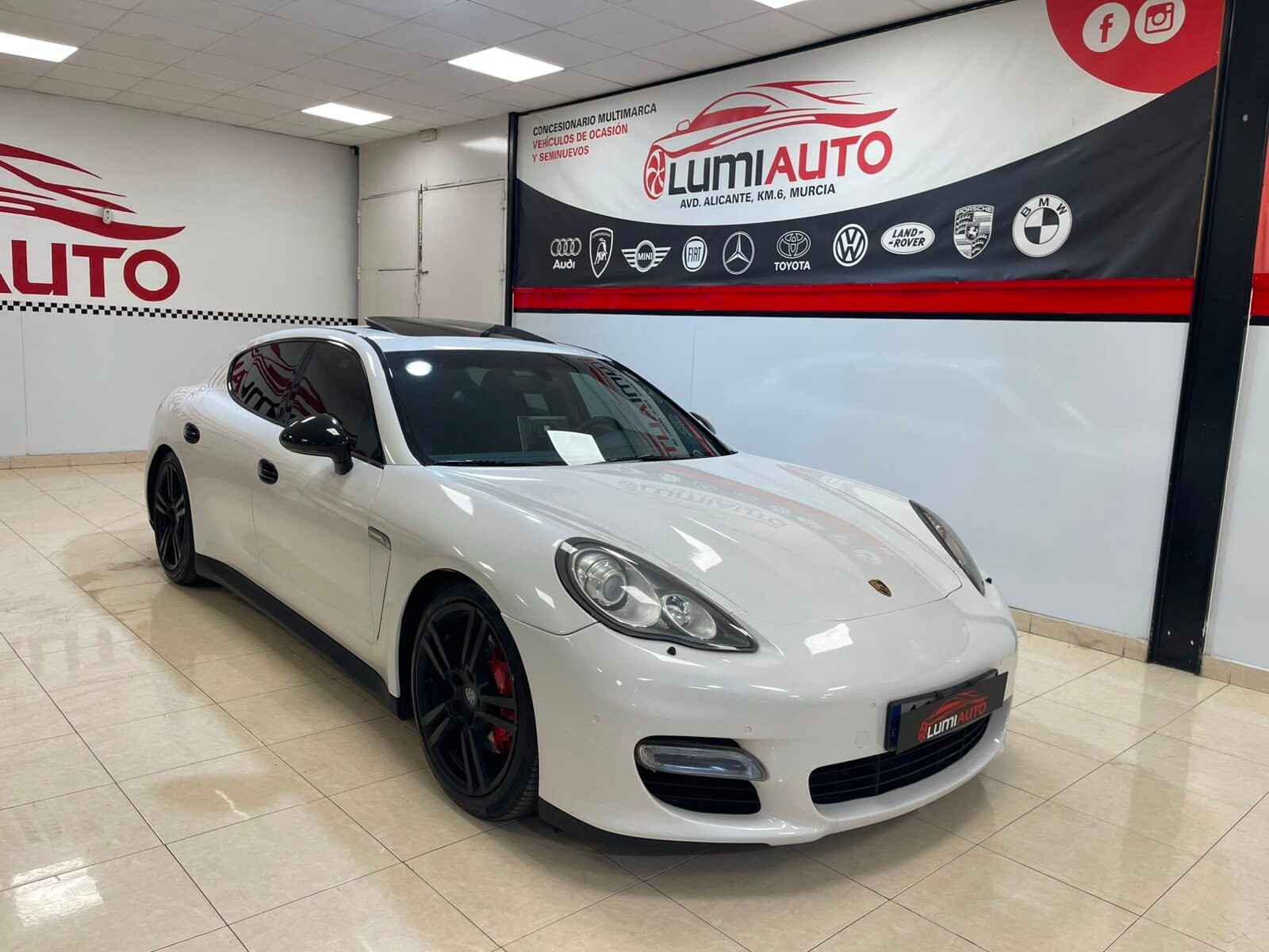 PORSCHE Panamera S