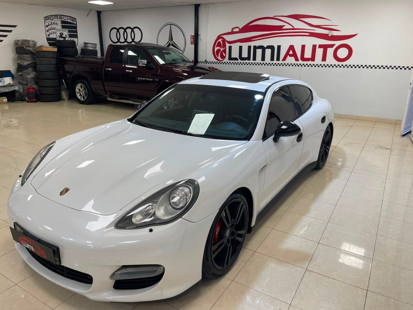 PORSCHE Panamera S