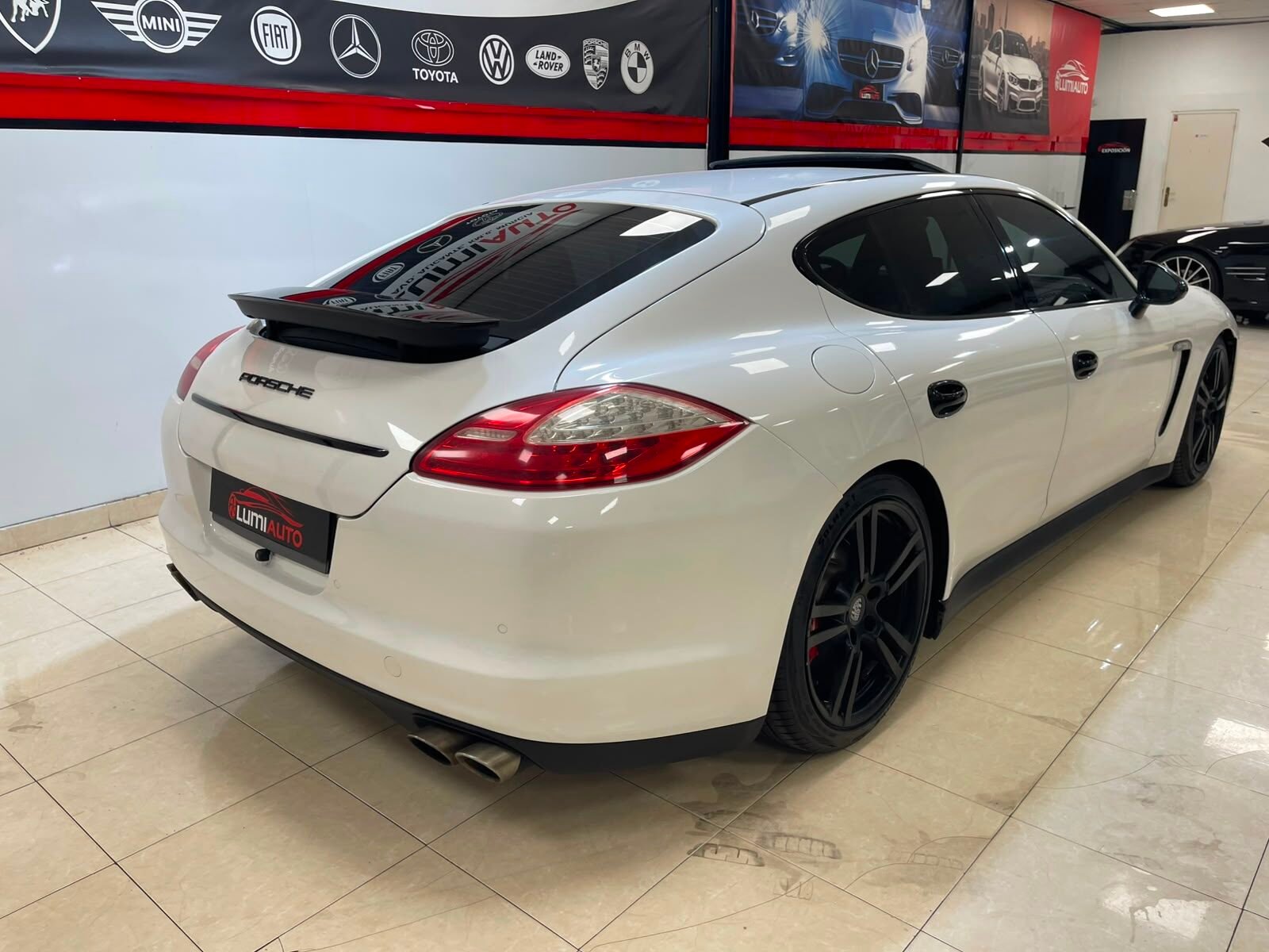 PORSCHE Panamera S