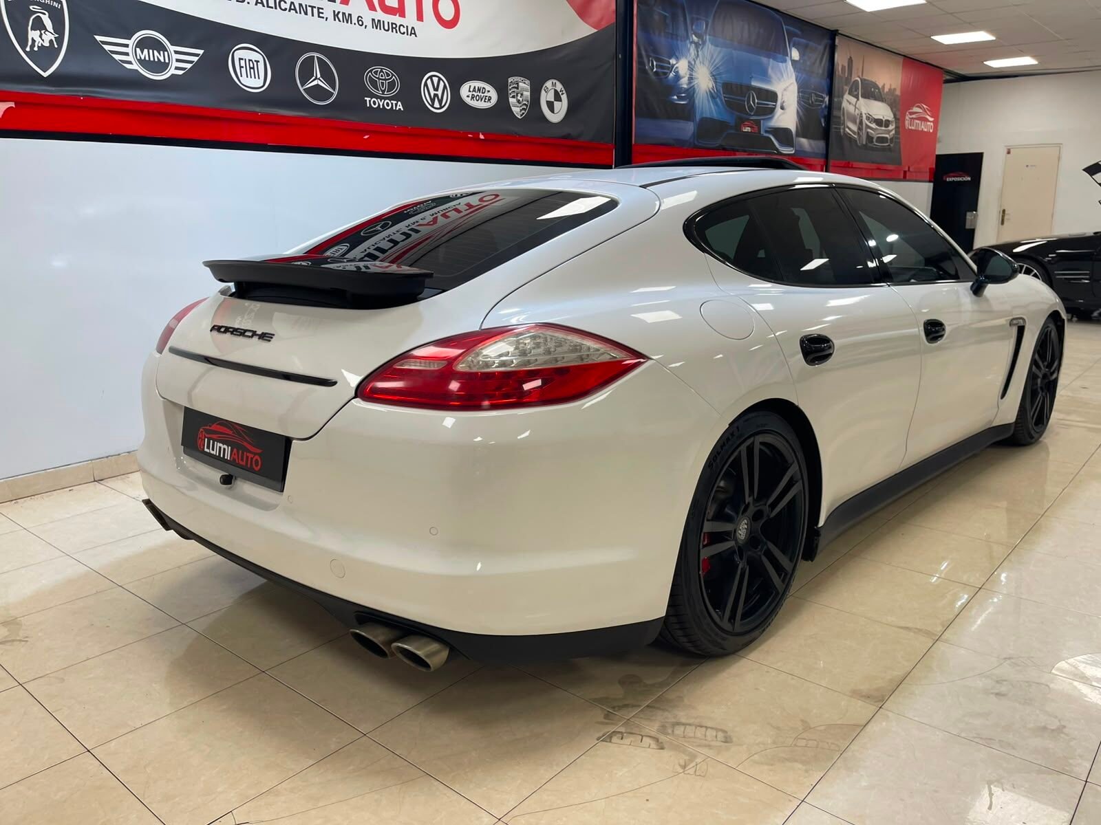 PORSCHE Panamera S