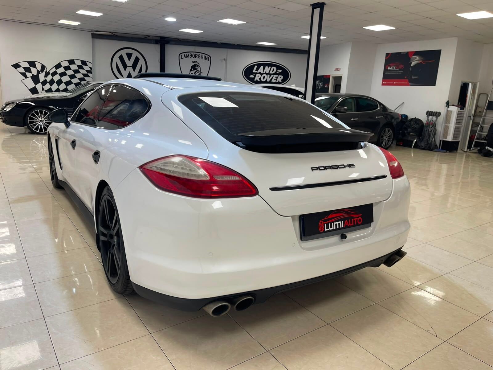 PORSCHE Panamera S
