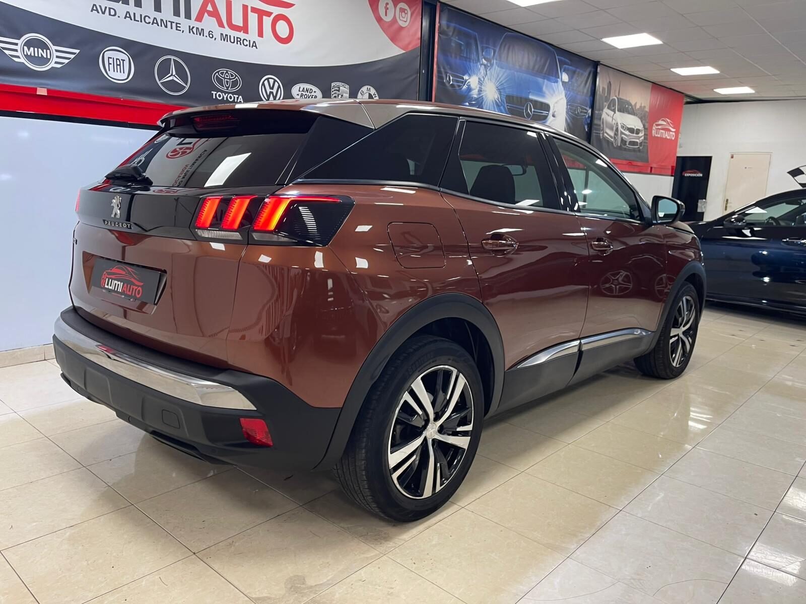 PEUGEOT 3008 1.6 HDI Allure