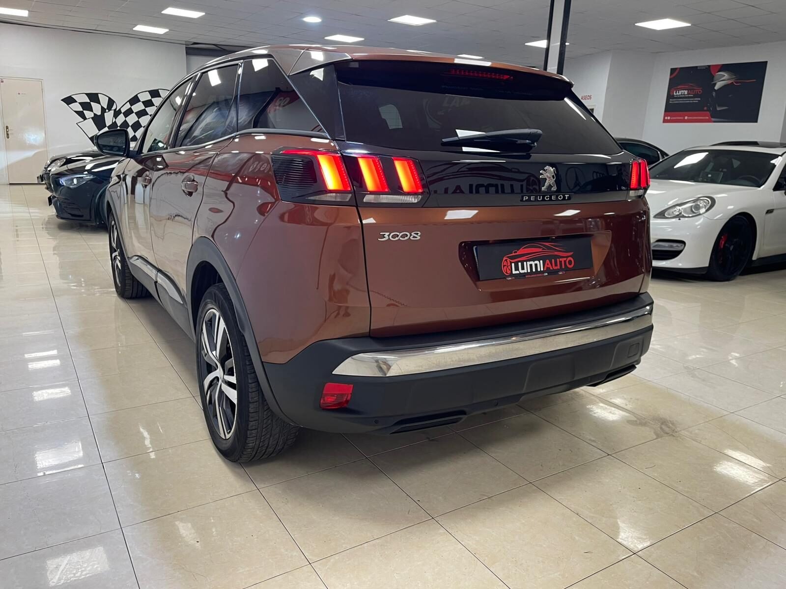 PEUGEOT 3008 1.6 HDI Allure