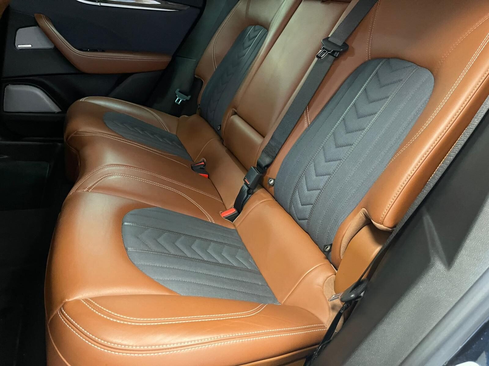 MASERATI Levante GranLusso V6