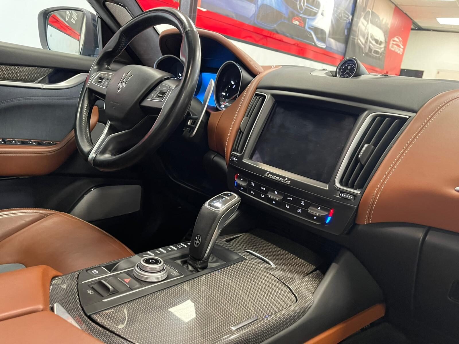 MASERATI Levante GranLusso V6