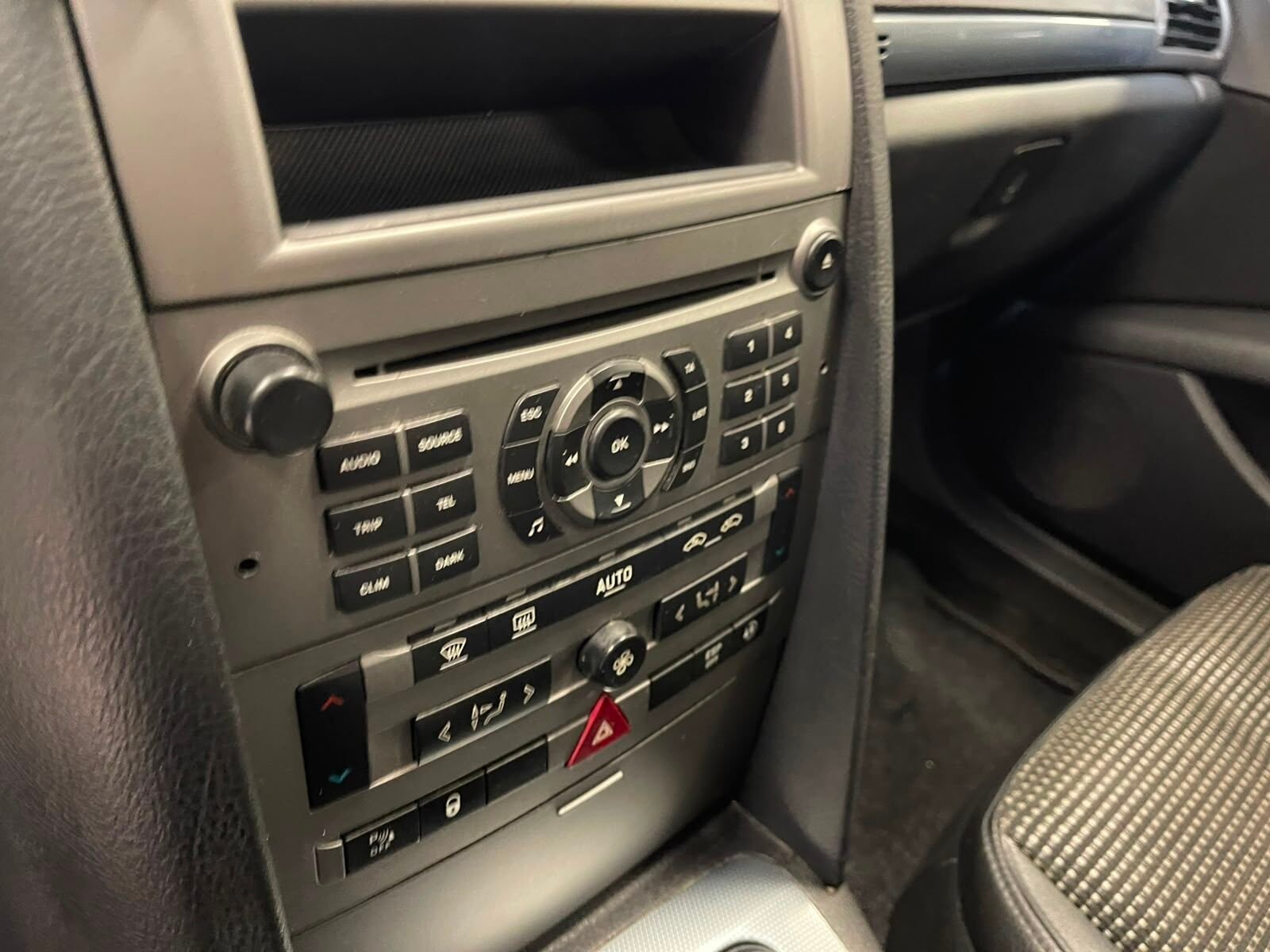 PEUGEOT 407 2.0 HDI SPORT