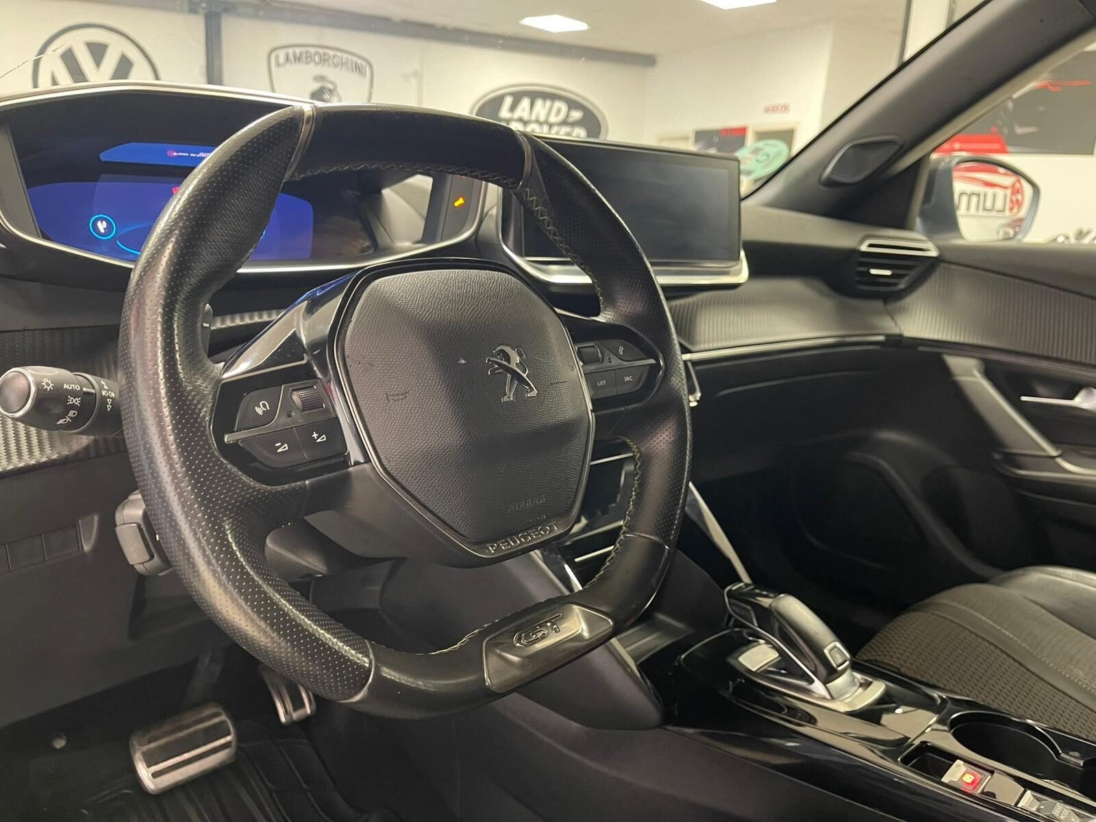 PEUGEOT 2008 1.2 GT-LINE