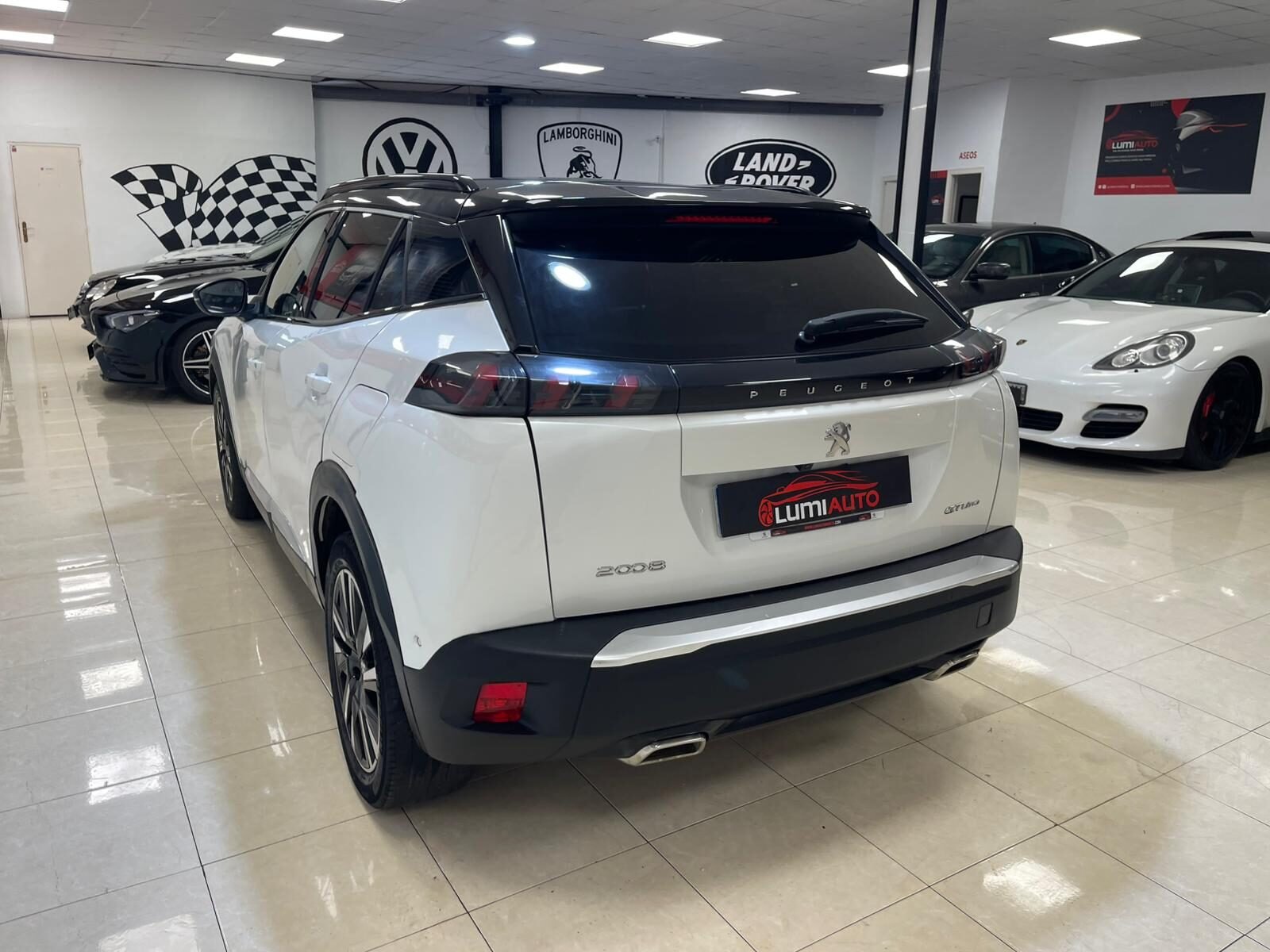 PEUGEOT 2008 1.2 GT-LINE