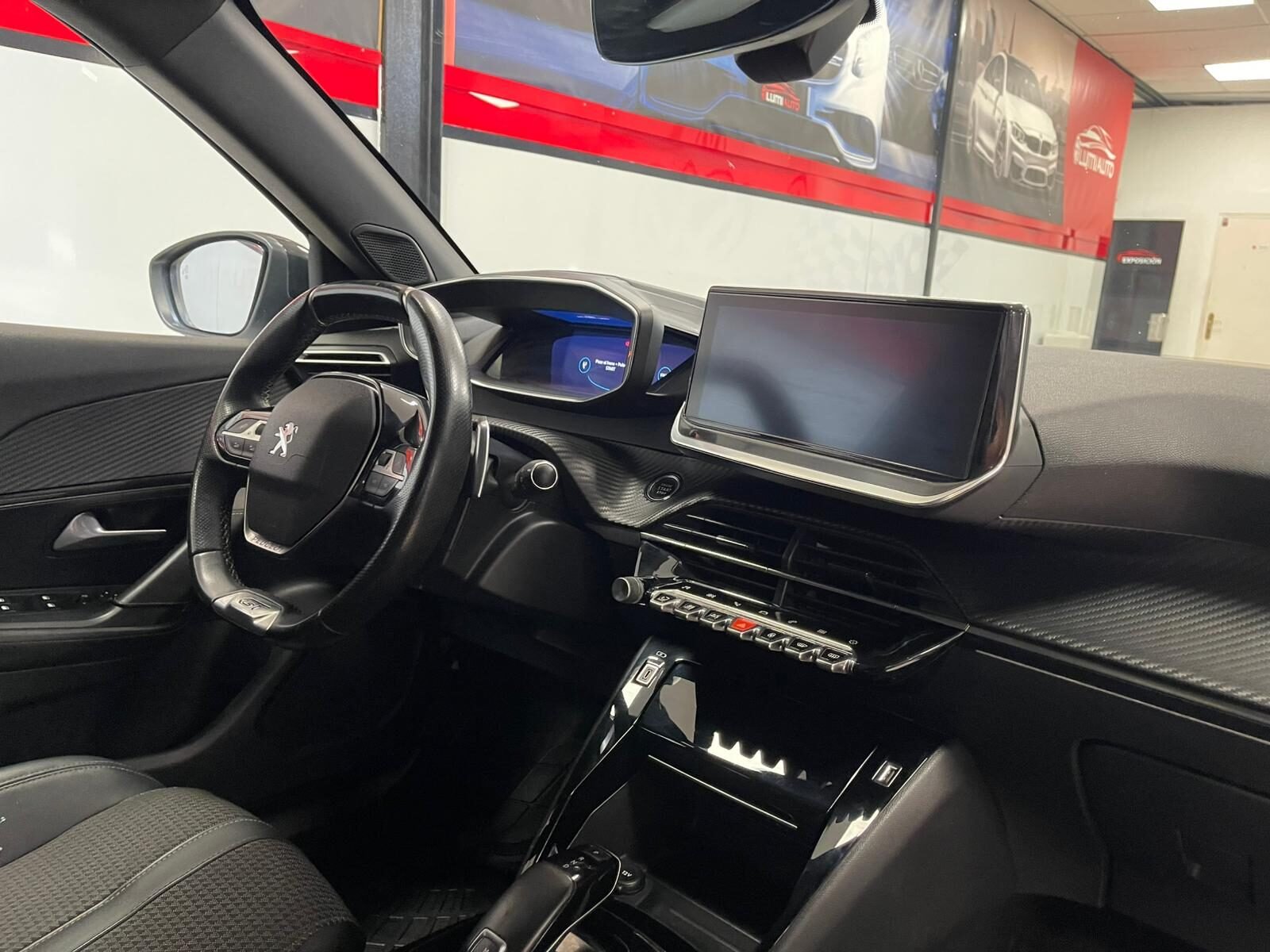 PEUGEOT 2008 1.2 GT-LINE