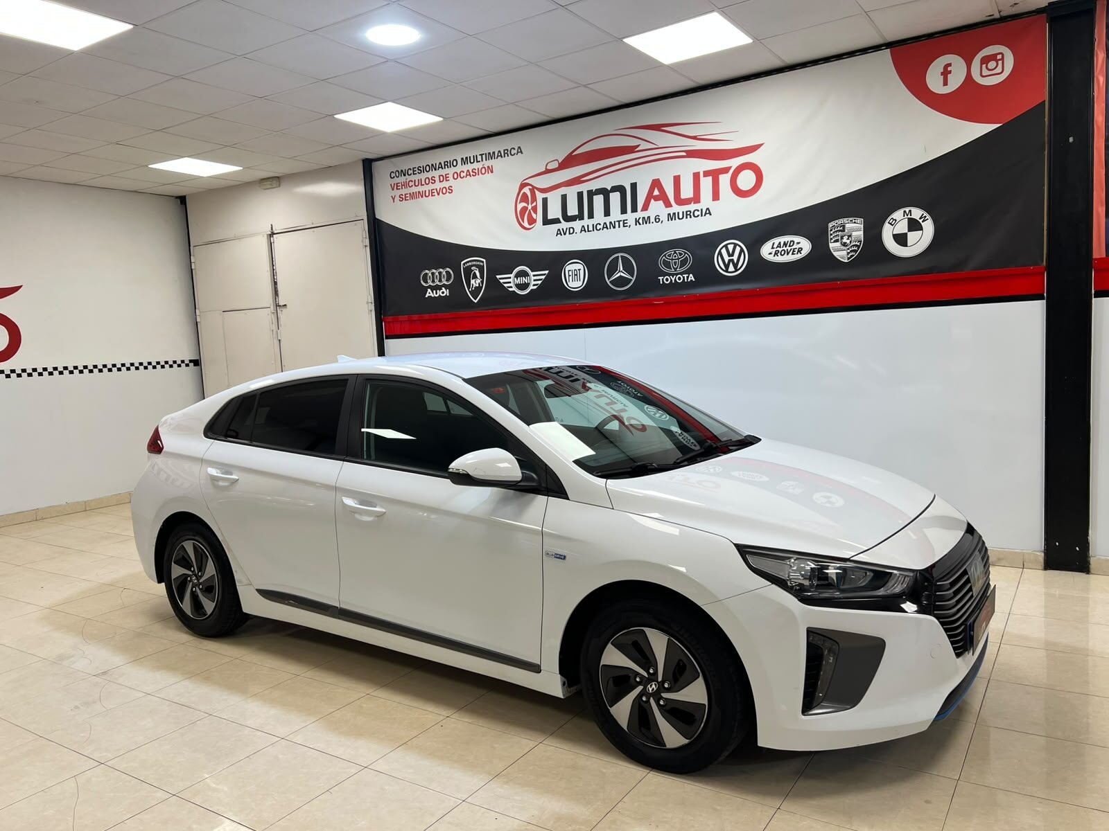 HYUNDAI IONIC 1.6 GDI Automatico