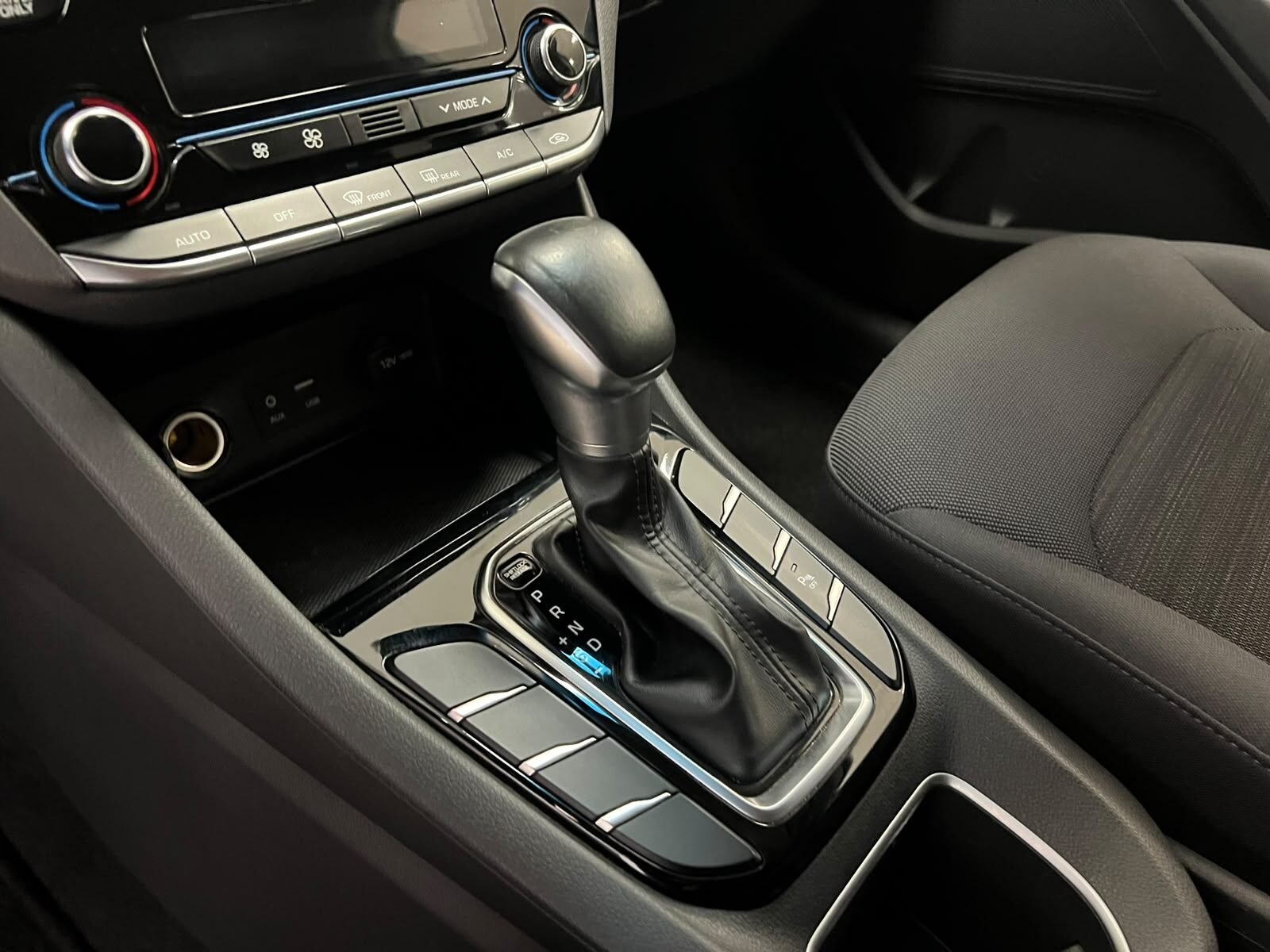 HYUNDAI IONIC 1.6 GDI Automatico
