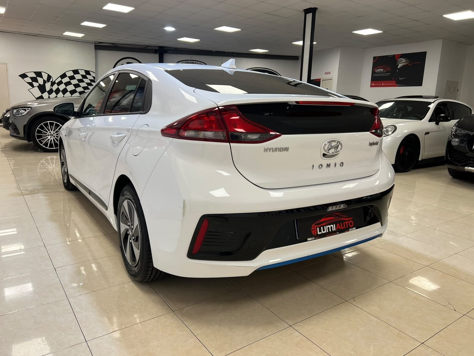 HYUNDAI IONIC 1.6 GDI Automatico