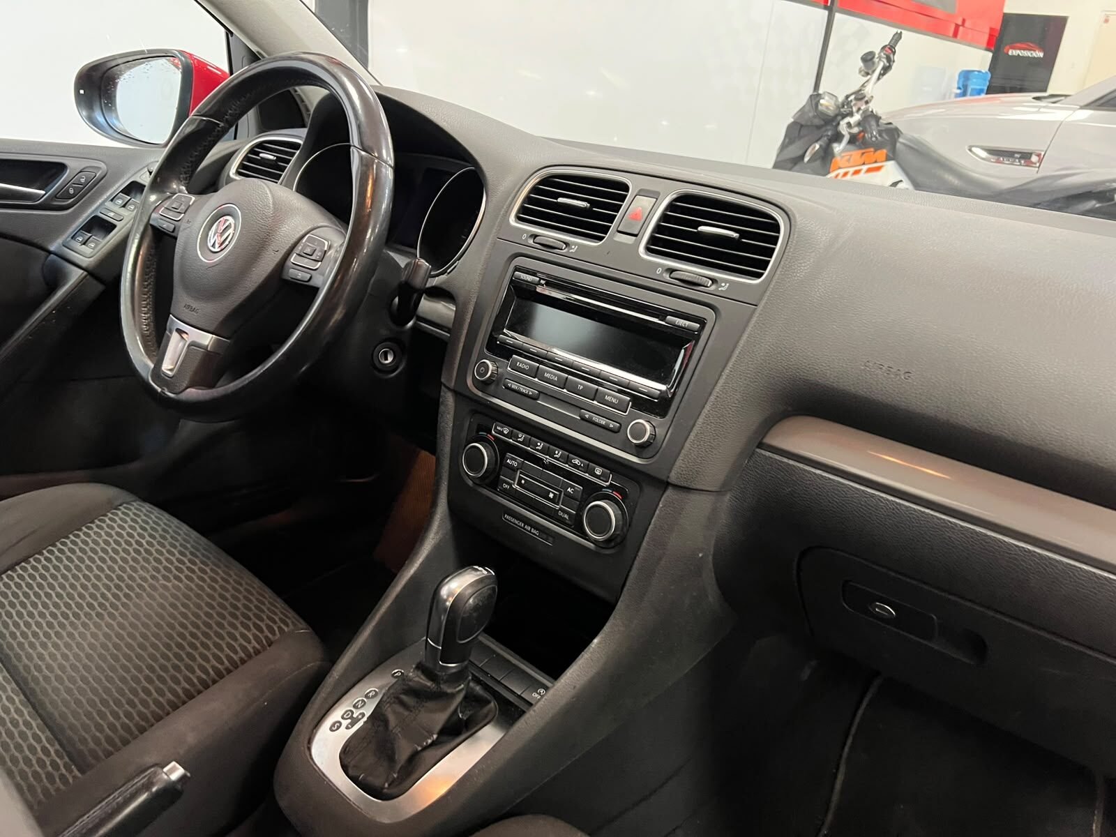VOLKSWAGEN GOLF 1.6 TDI DSG SPORT