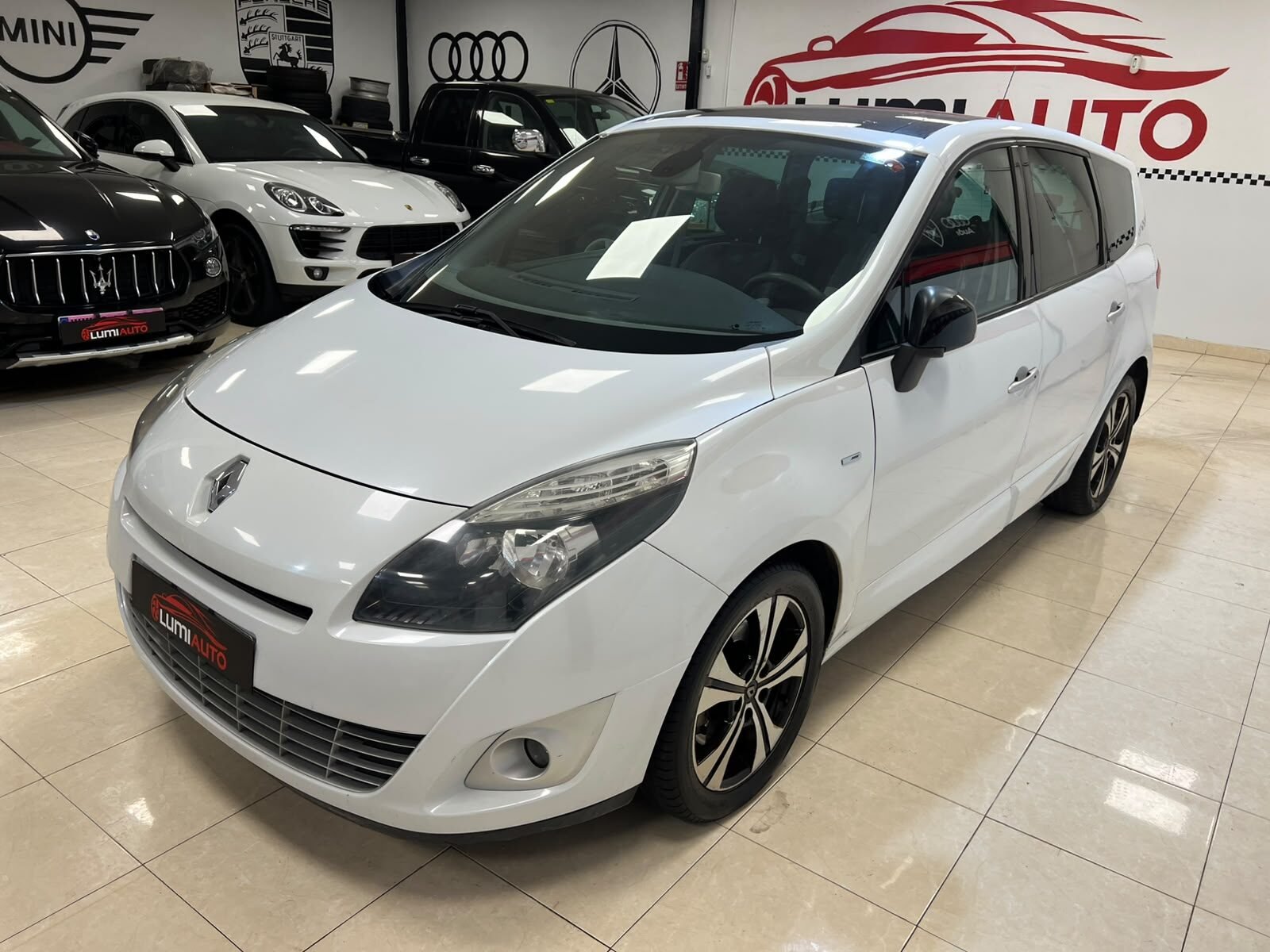 RENAULT Grand Scenic 2.0 DCI BOSE EDITION