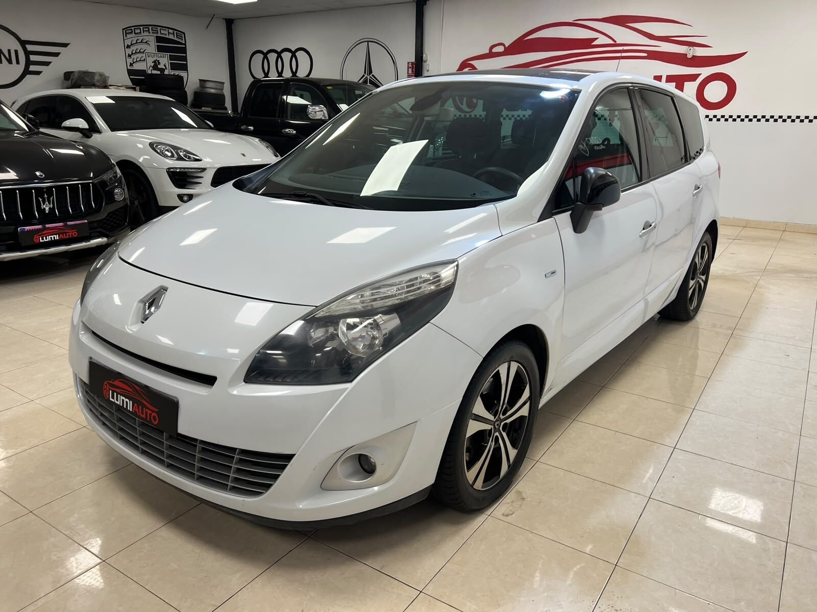 RENAULT Grand Scenic 2.0 DCI BOSE EDITION