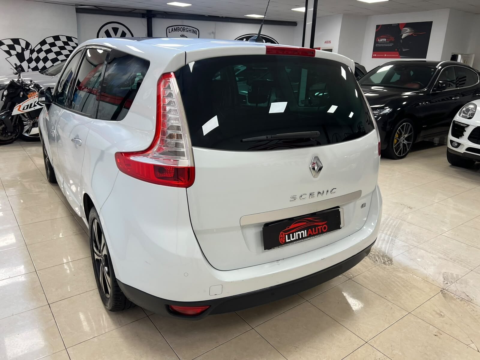 RENAULT Grand Scenic 2.0 DCI BOSE EDITION