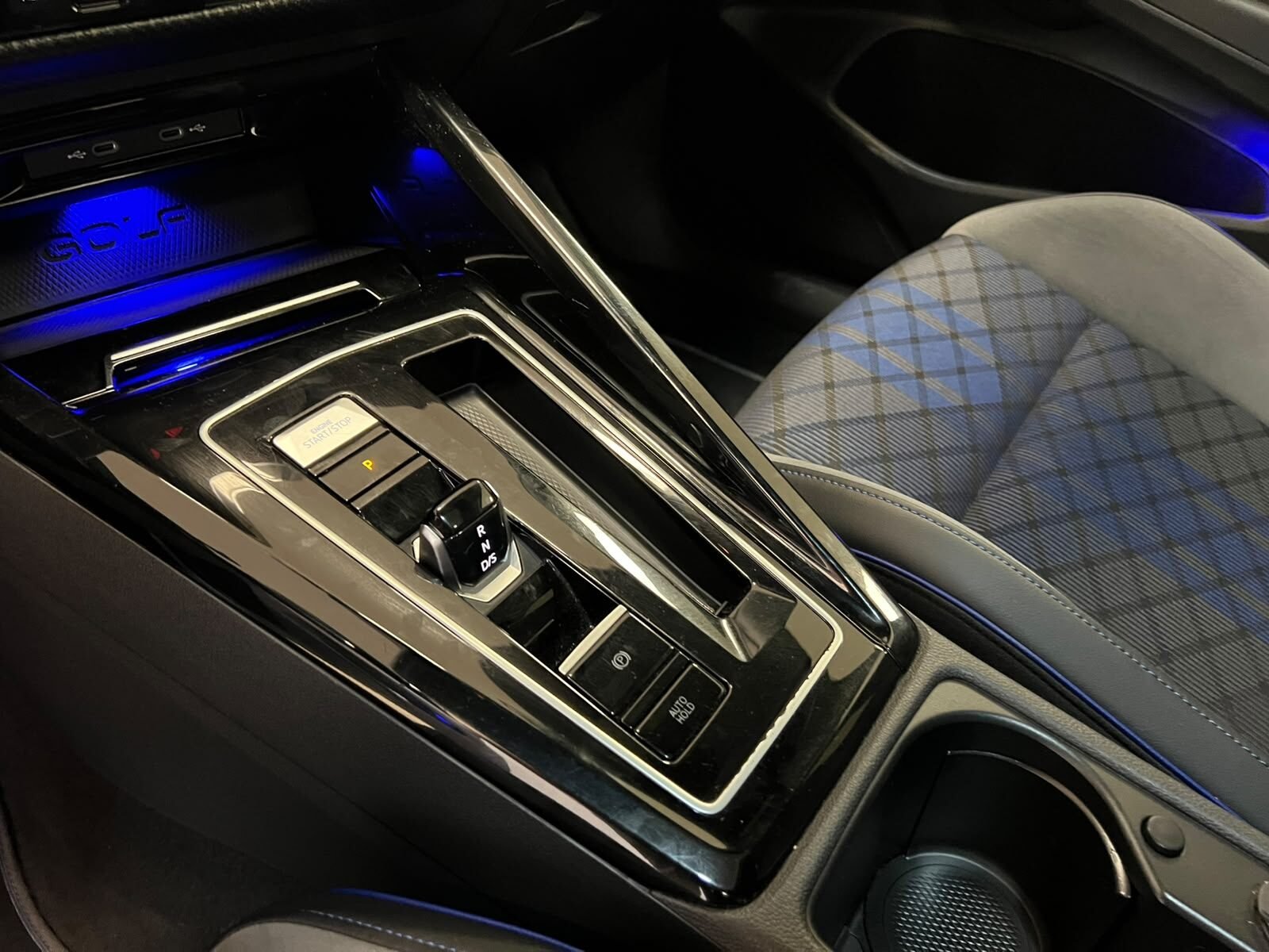 VOLKSWAGEN GOLF 2.0 TSI 4 Motion DSG. 20 Aniversario