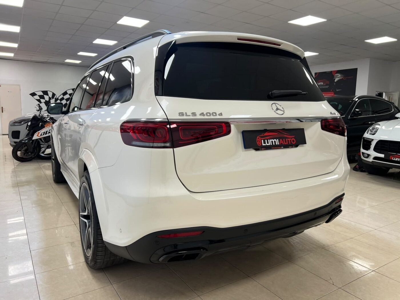 MERCEDES-BENZ GLS 400d 4 Matic AMG